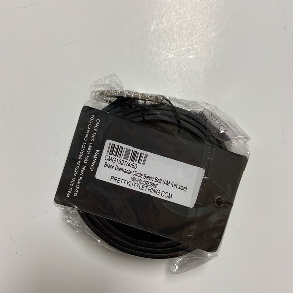 PrettyLittleThing Black Diamante Circle Basic Belt - Picture 3 of 3